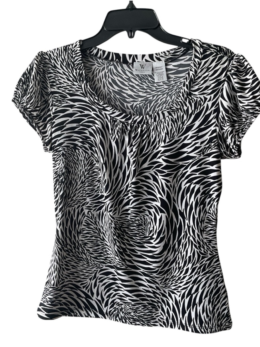Worthington Black & White Swirl Print Scoop Neck Top